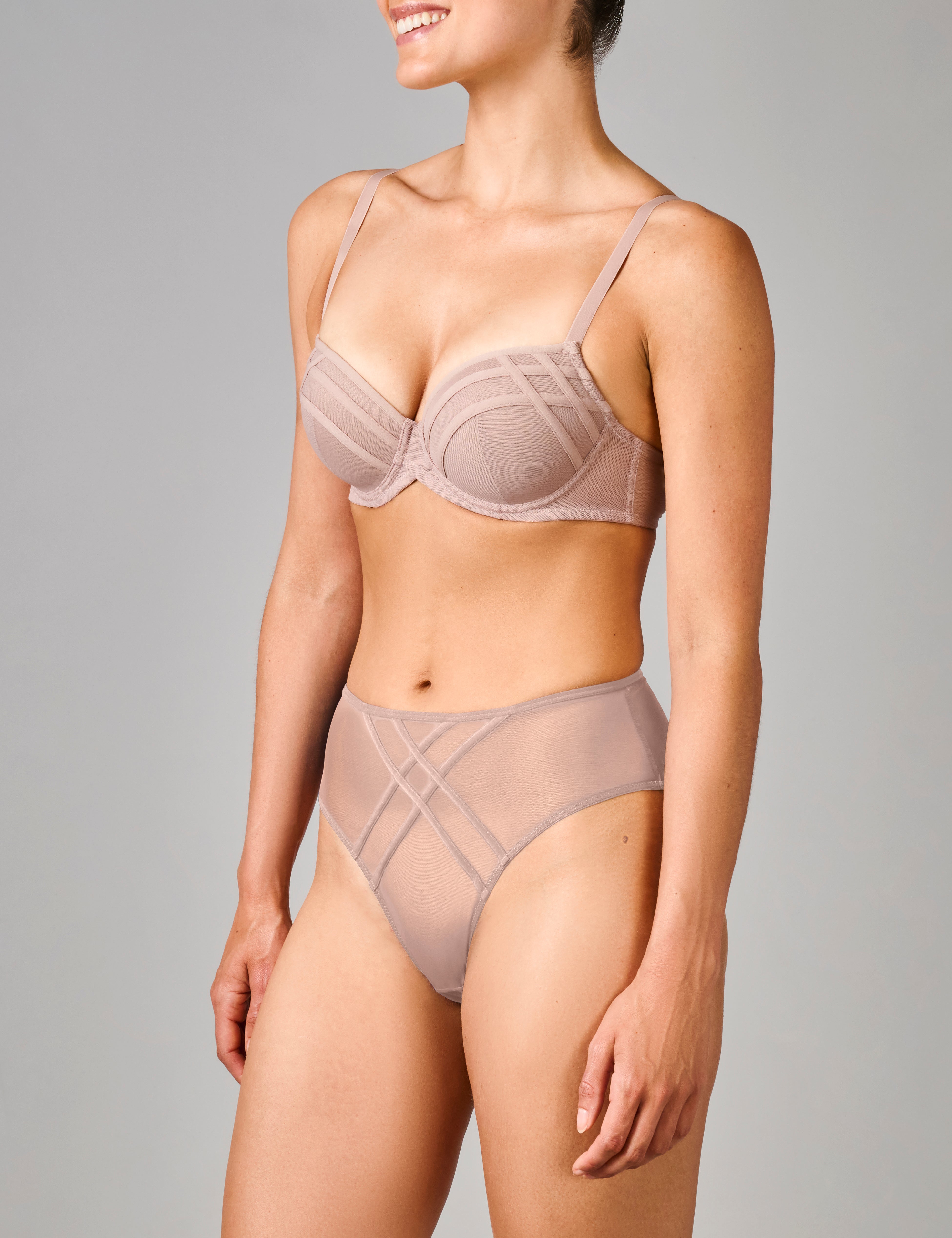 Mira hoge taille hoog uitgesneden slip lichttaupe