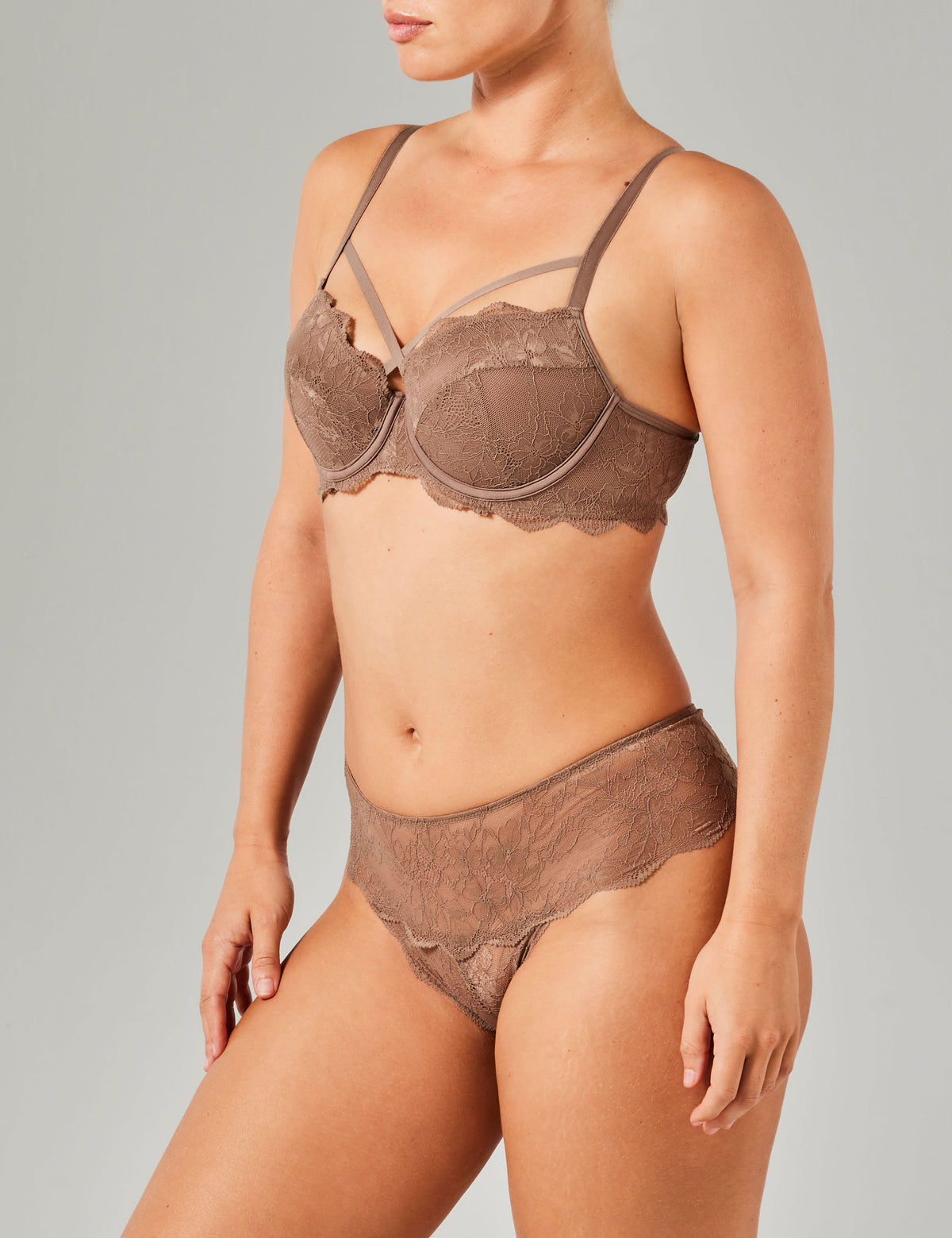Fabulous voorgevormde t-shirt bh met kant taupe