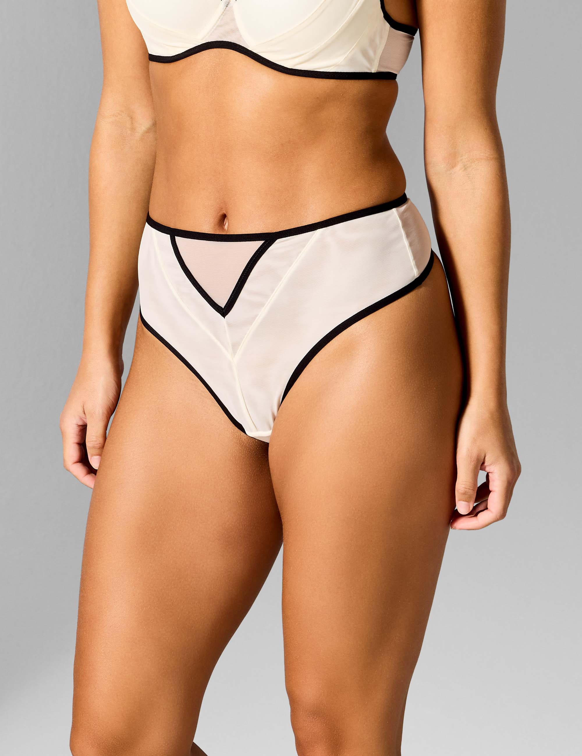 Randi hoge taille string