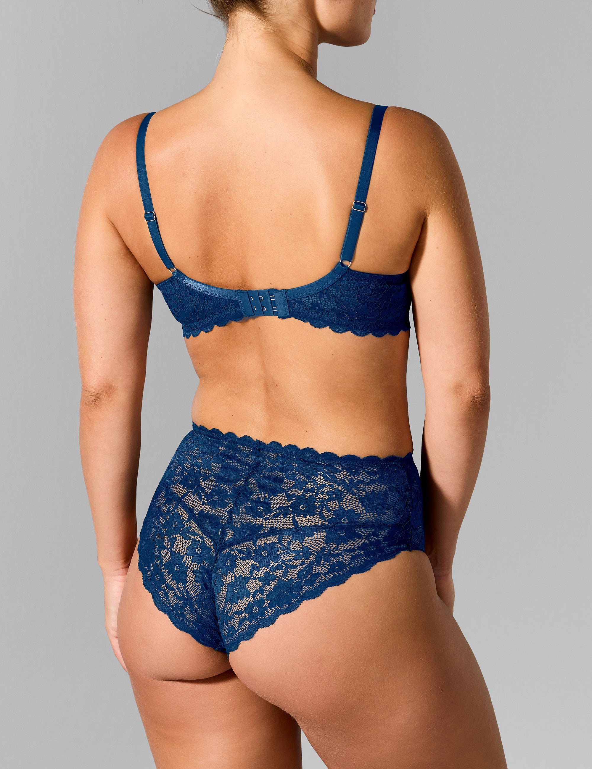 Madelon high leg brazilian slip