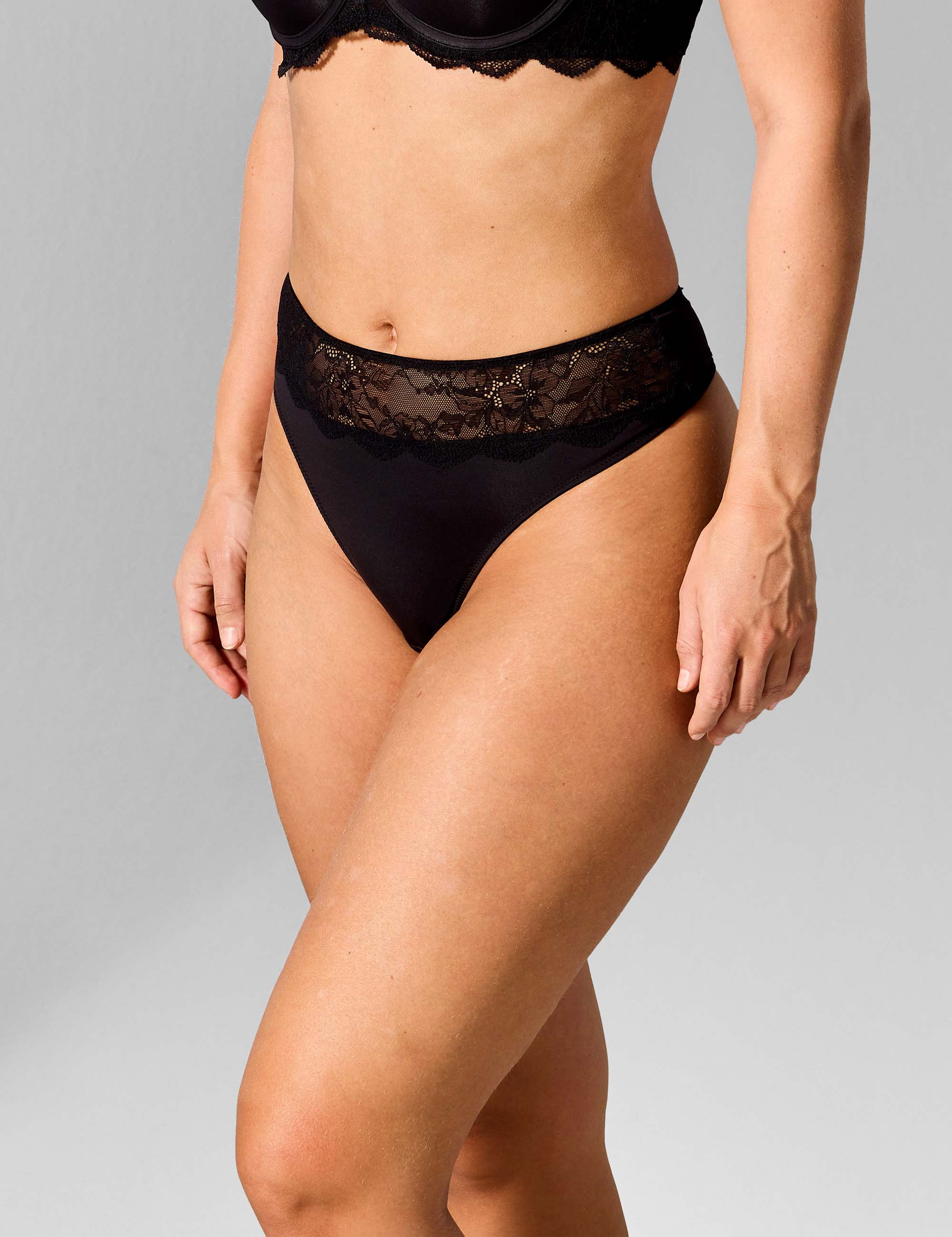 Fabulous hoge taille string zwart