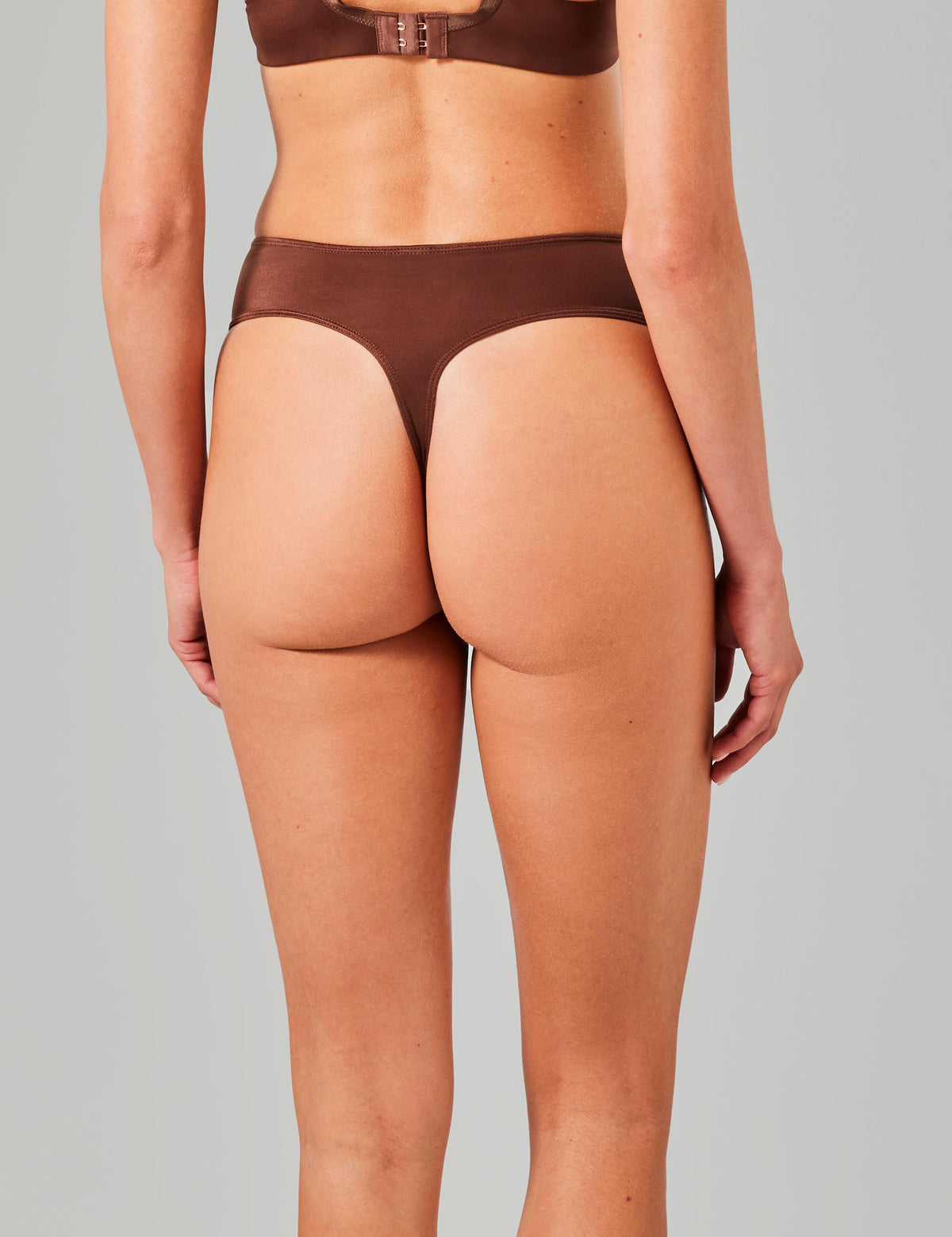 Comfort hoge taille string bruin