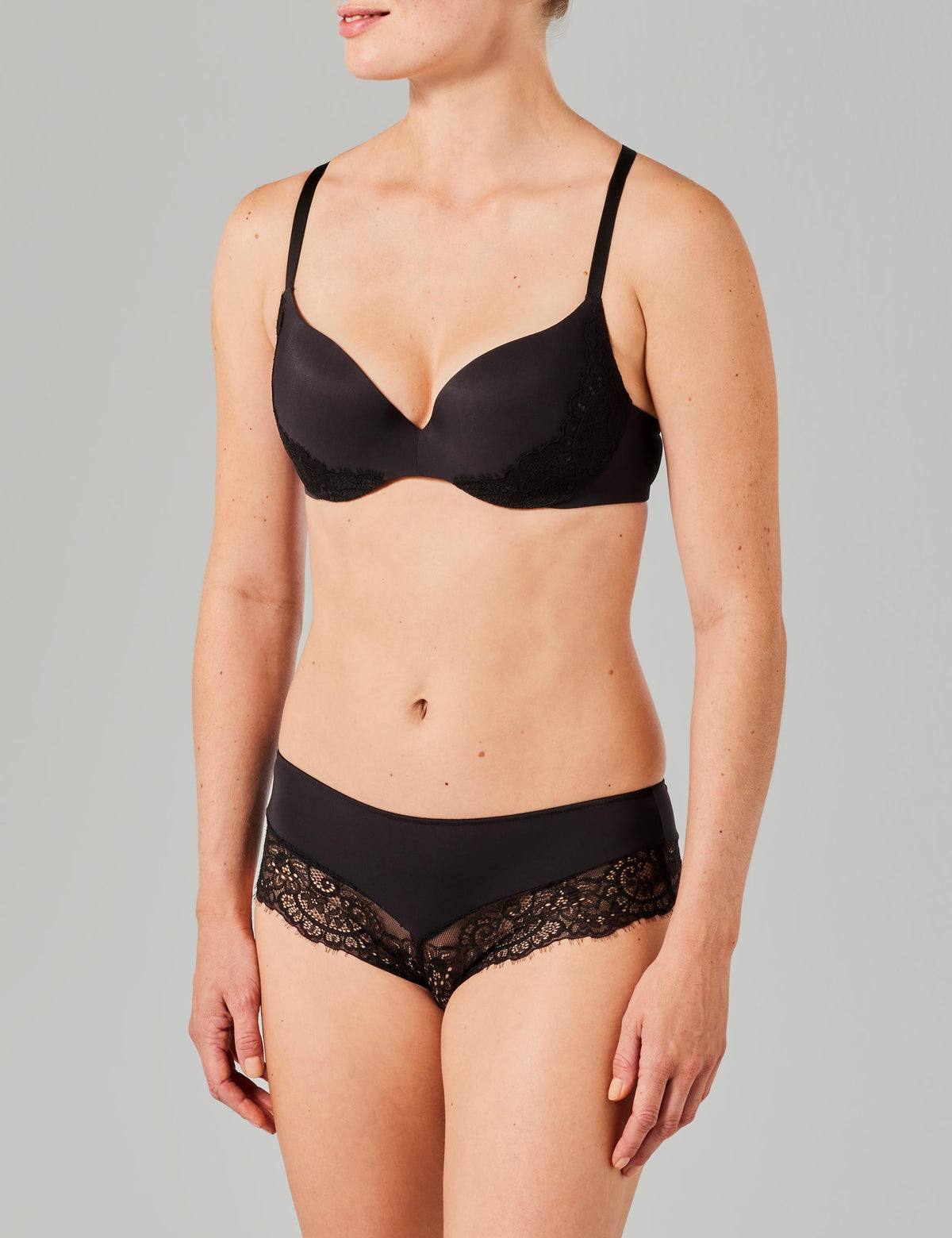 Comfort kanten voorgevormde lichte push-up bh zwart