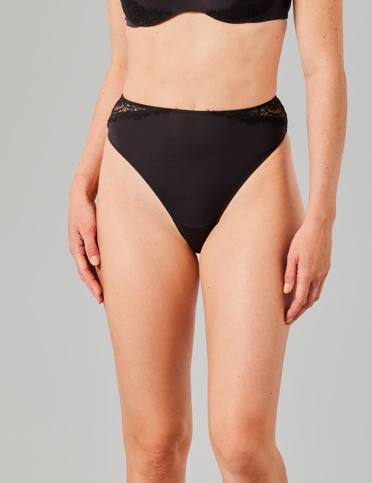 Comfort kanten hoge taille string zwart