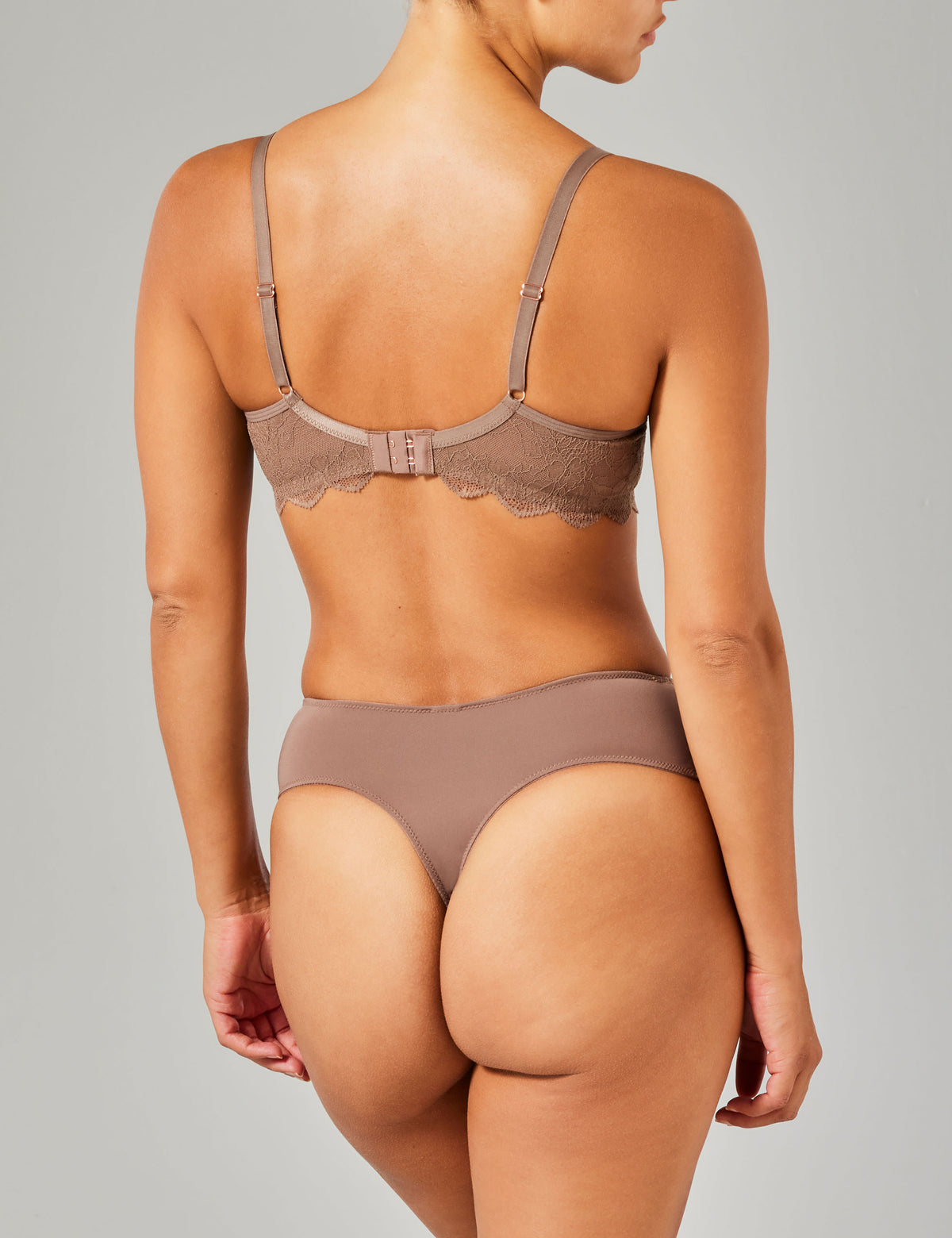 Fabulous hoge taille string taupe