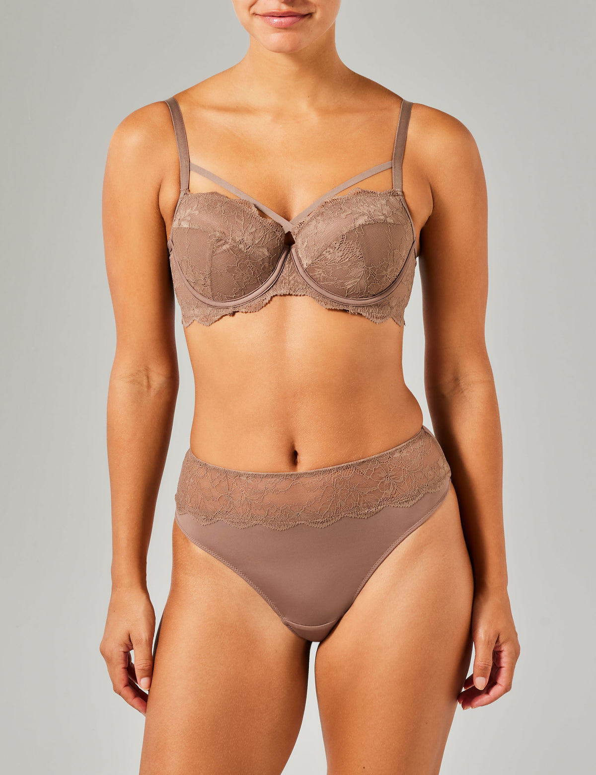 Fabulous hoge taille string taupe