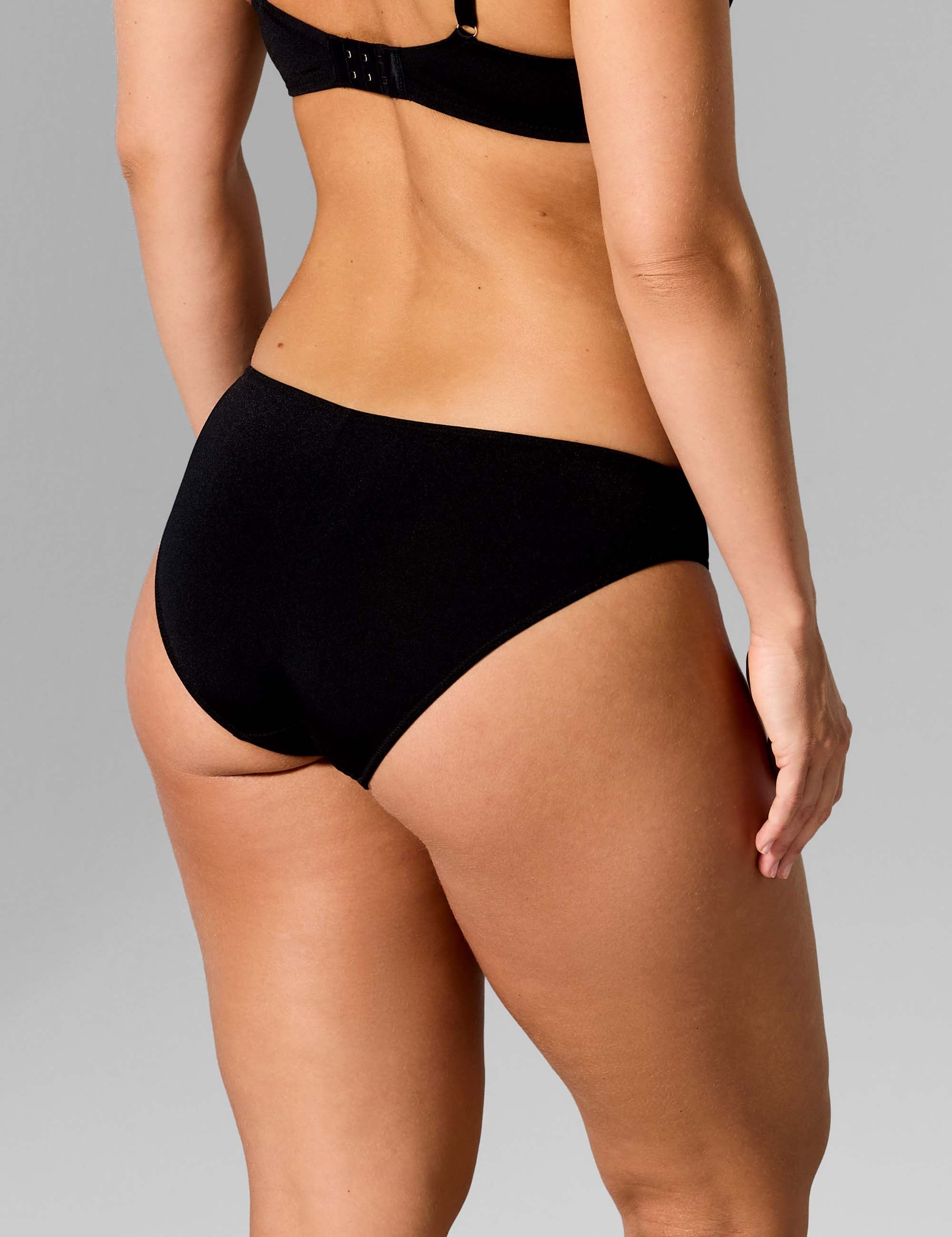 Lara slip zwart
