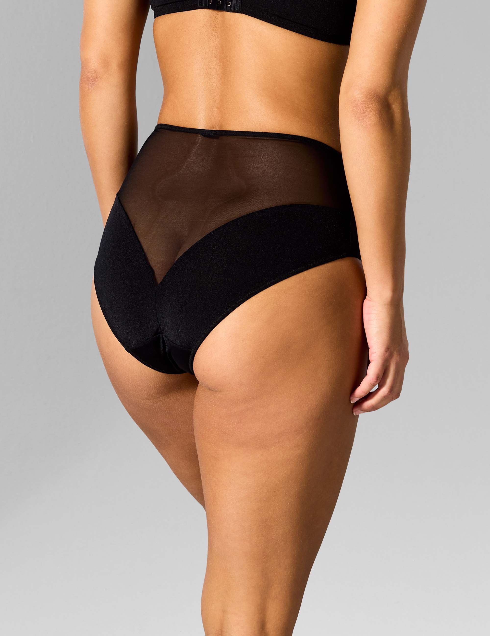 Lara hoge taille slip zwart