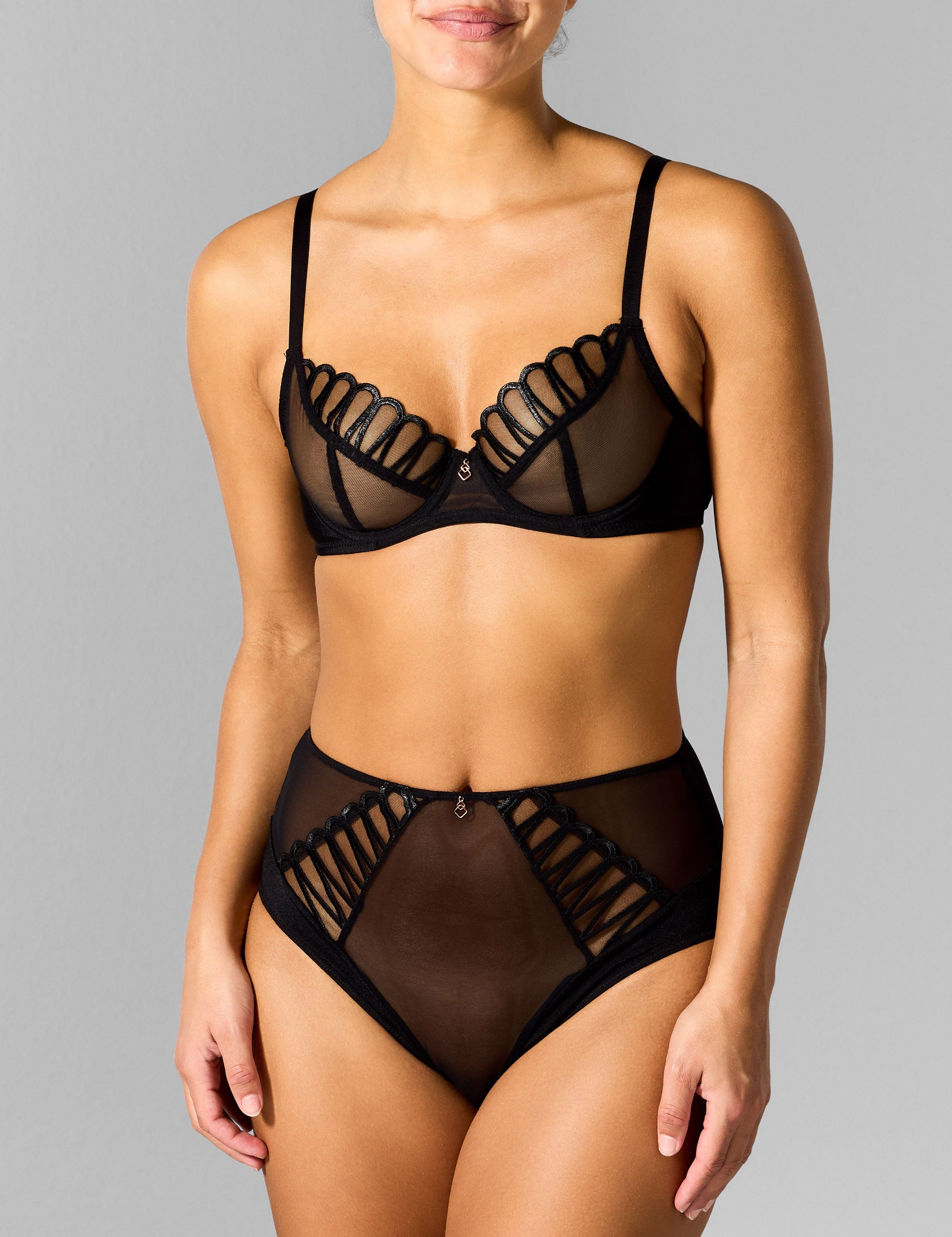 Lara hoge taille slip zwart