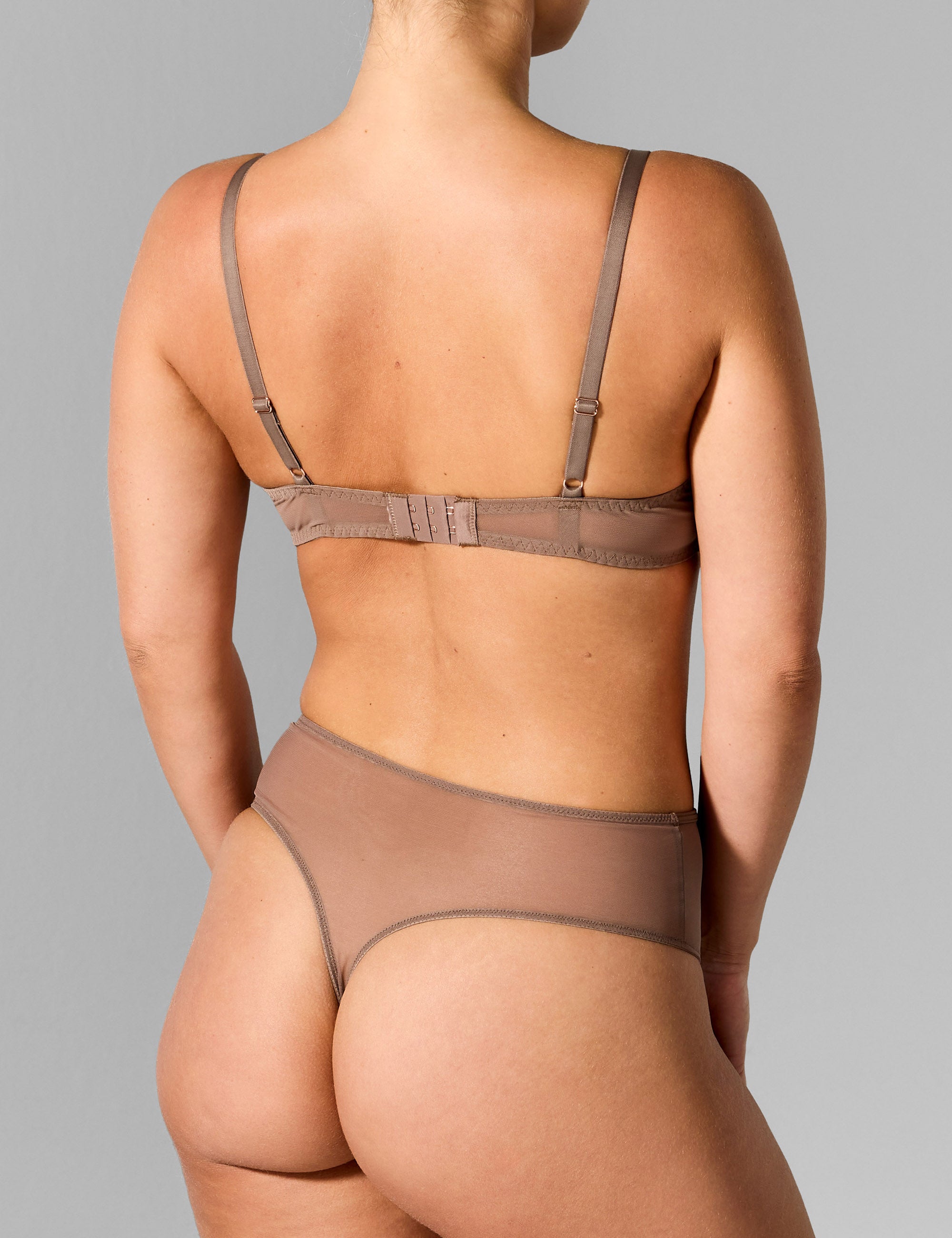 Chan hoge taille string taupe