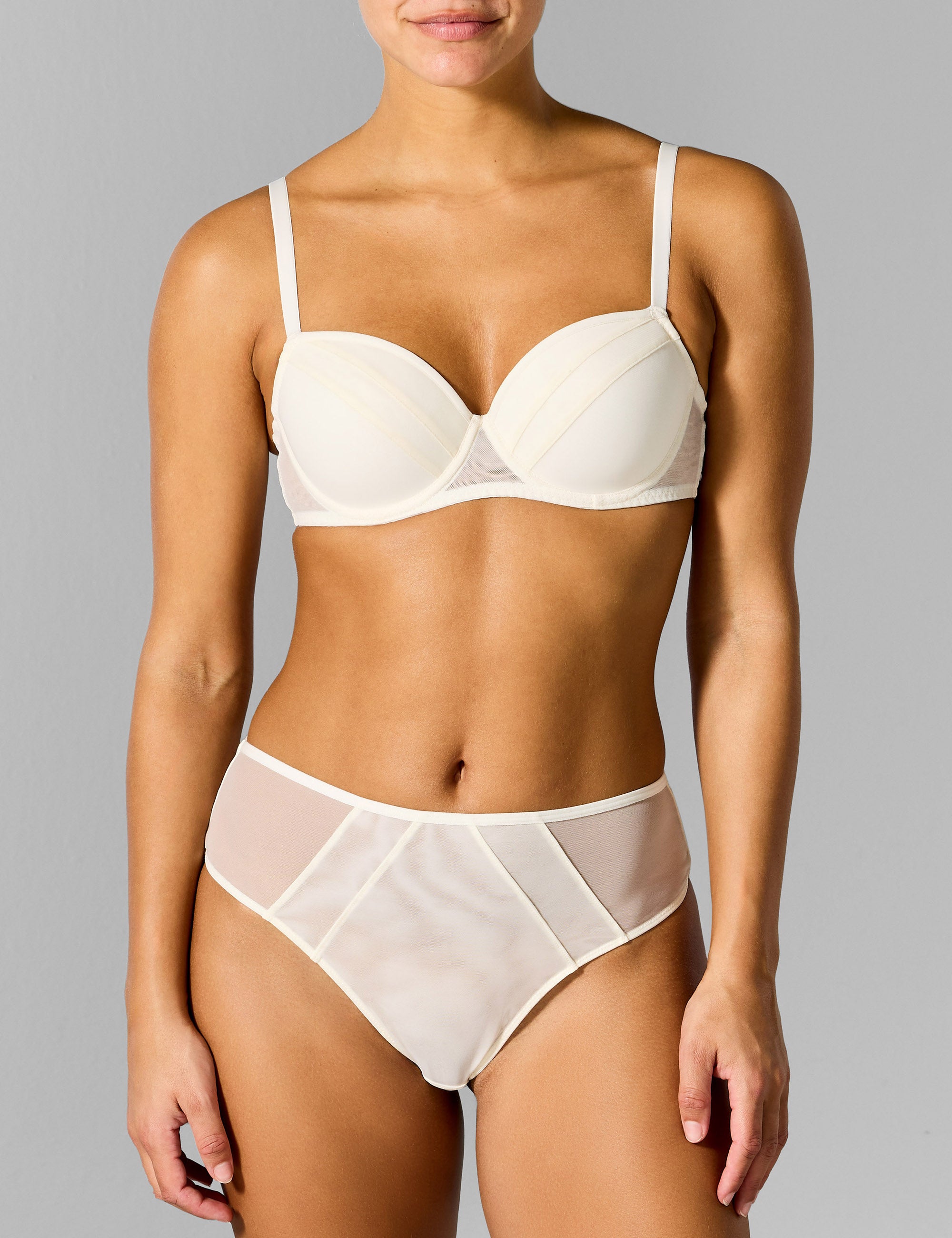 Tanja hoge taille string
