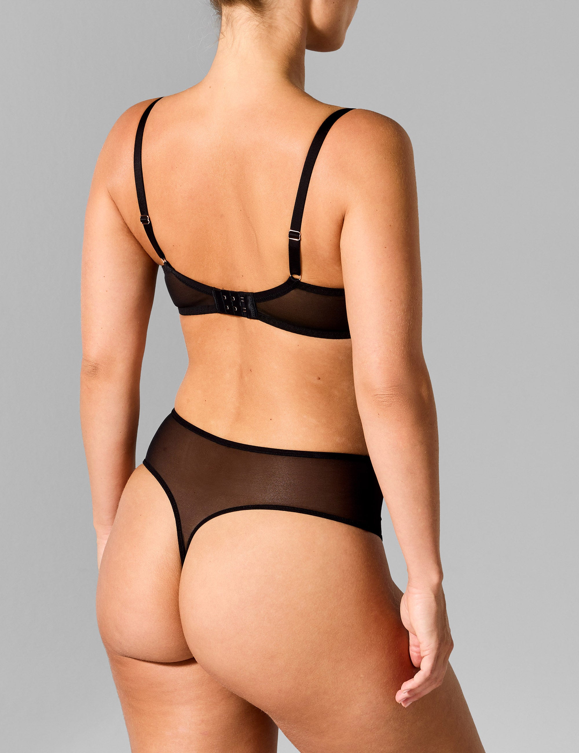 Joyce voorgevormde t-shirt bh zwart