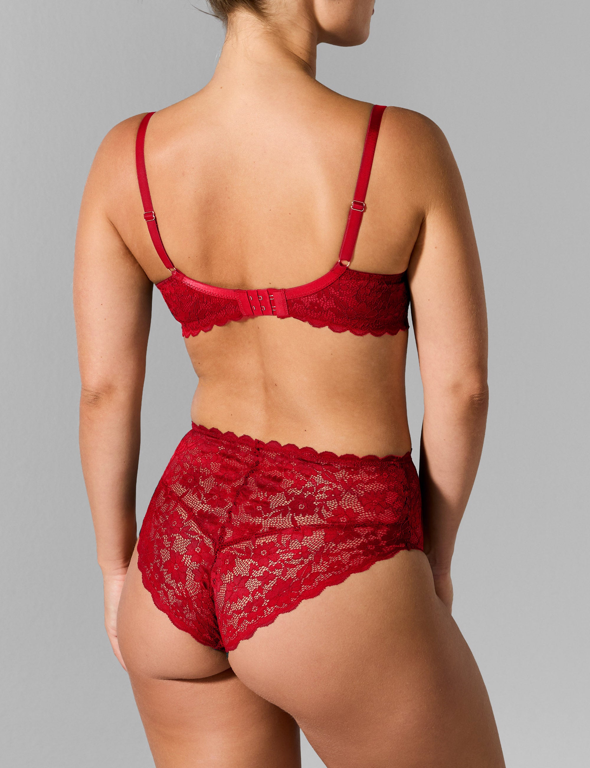 Madelon high leg brazilian slip