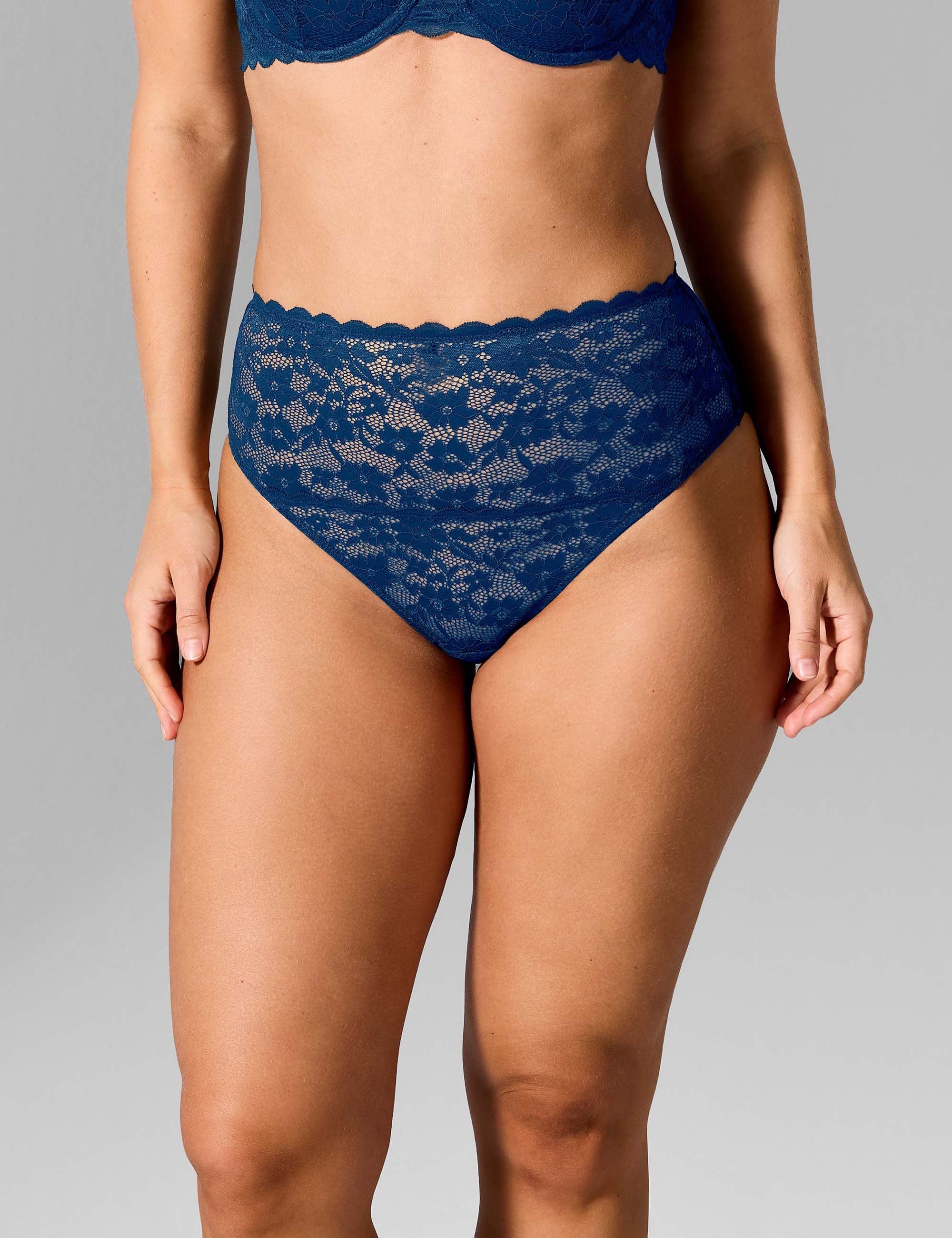 Madelon high leg brazilian slip