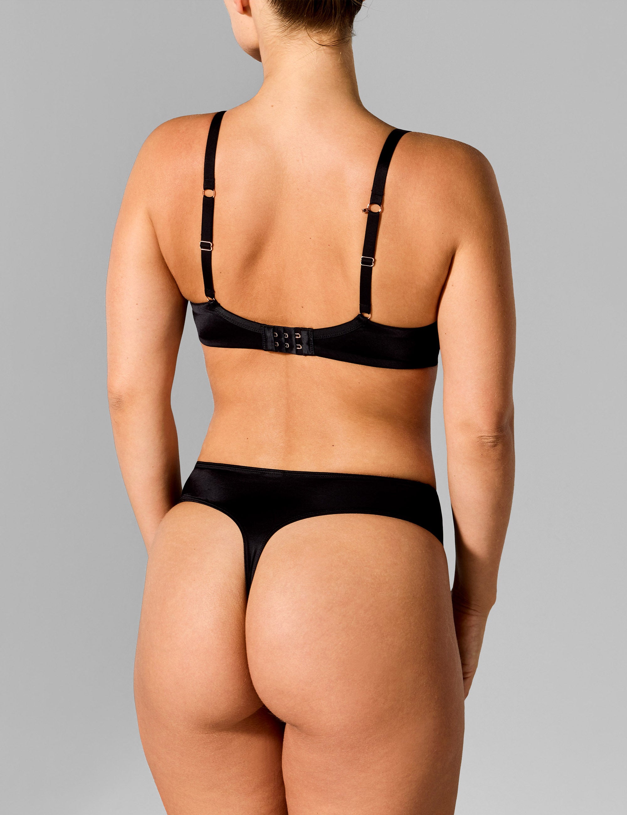 Comfort hoge taille string zwart