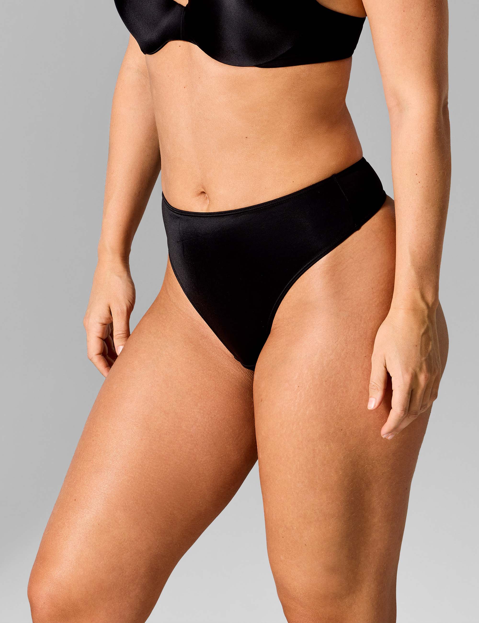 Comfort hoge taille string zwart