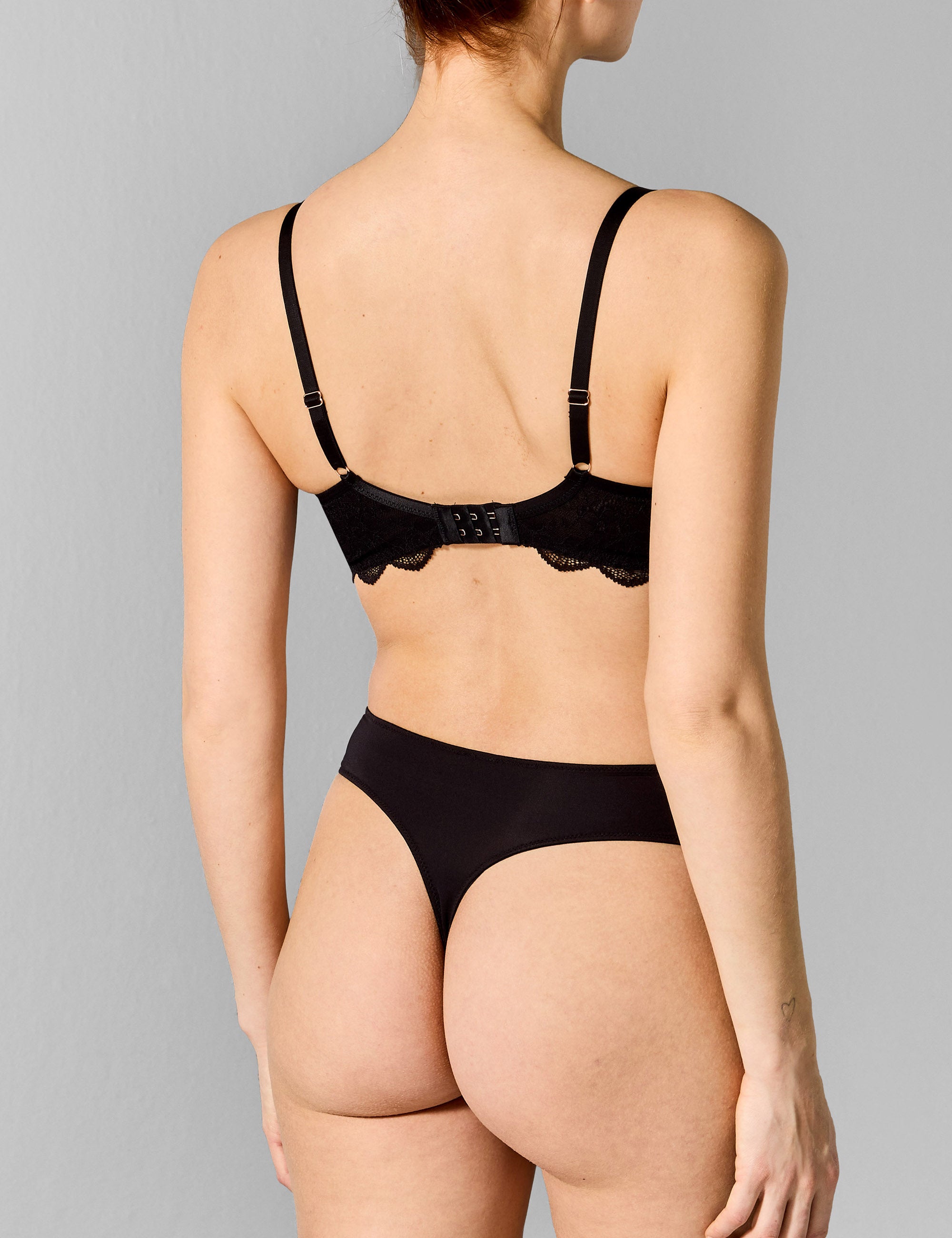 Fabulous string zwart