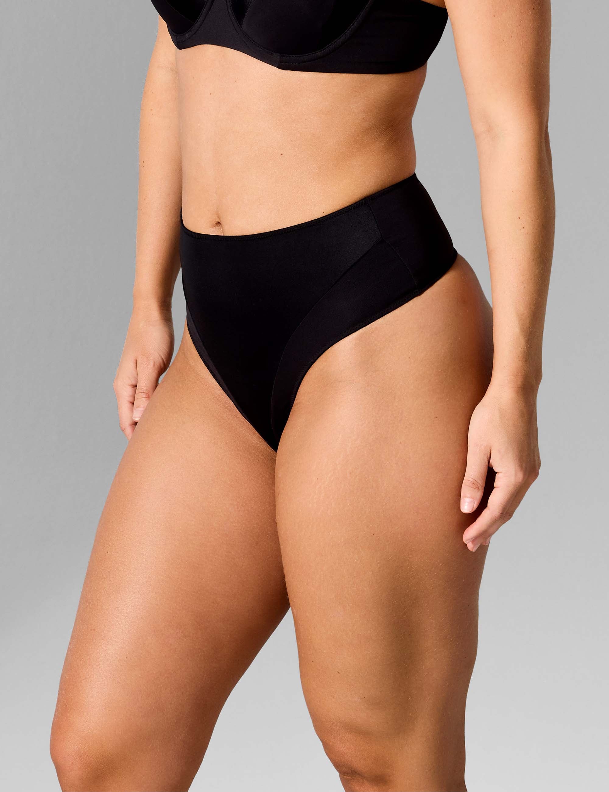 Erika hoge taille string zwart